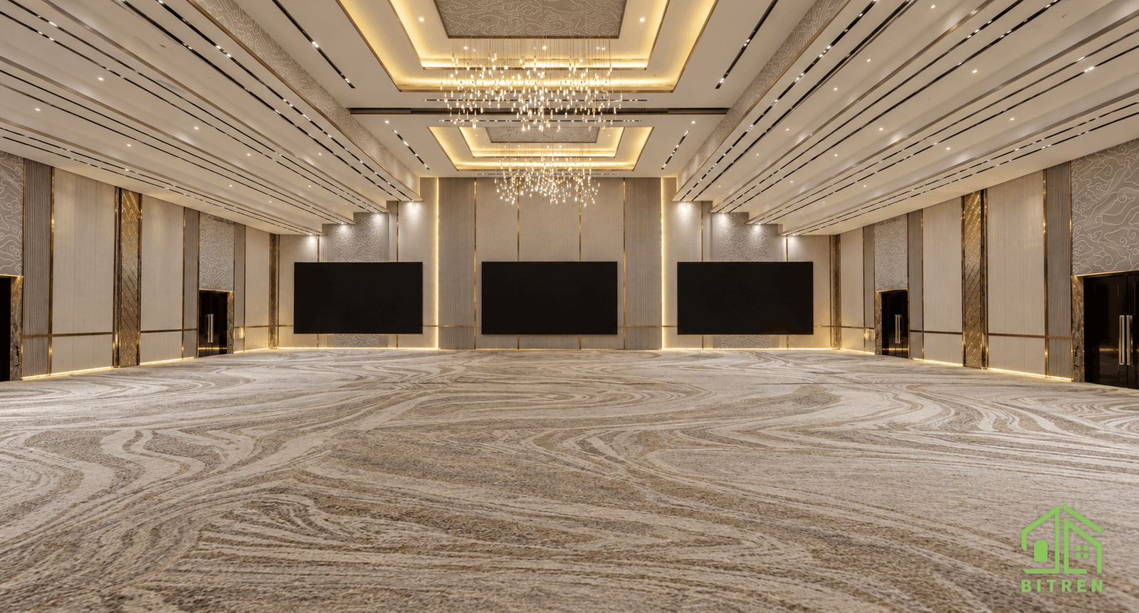 Visualisasi interior aula dengan karpet bermotif, lampu gantung, plafon dekoratif, dan panel dinding elegan.